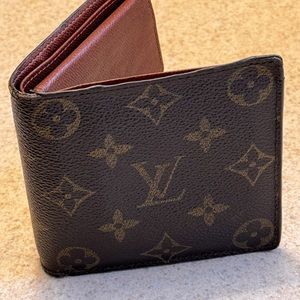 Mens Louis Vuitton wallet